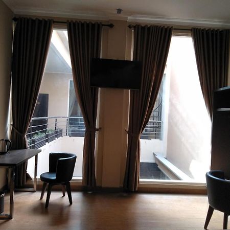 Malang City Boulevard Homestay Buitenkant foto