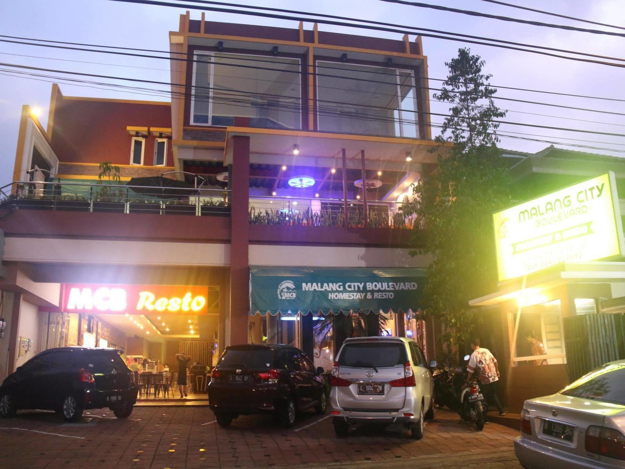 Malang City Boulevard Homestay Buitenkant foto