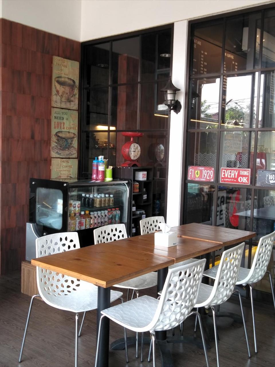 Malang City Boulevard Homestay Buitenkant foto