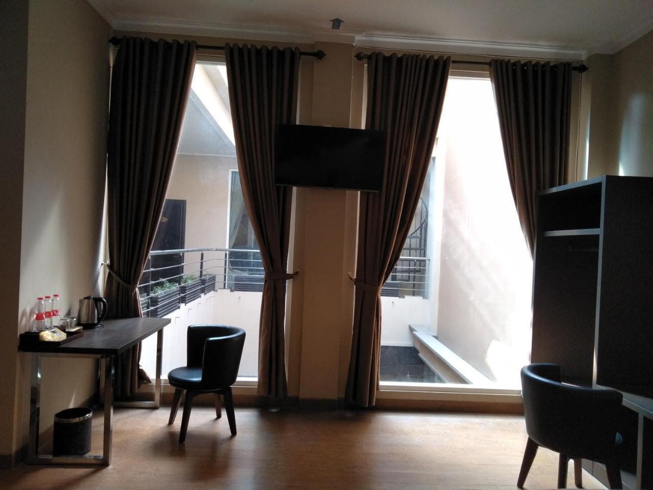 Malang City Boulevard Homestay Buitenkant foto