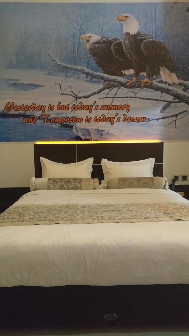 Malang City Boulevard Homestay Buitenkant foto