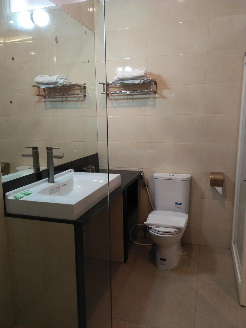 Malang City Boulevard Homestay Buitenkant foto