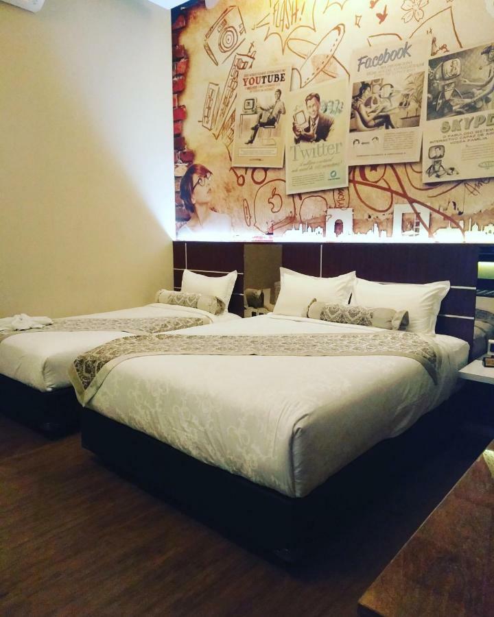 Malang City Boulevard Homestay Buitenkant foto